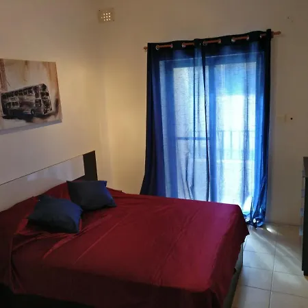 Grenville, Flat 2 Apartmán