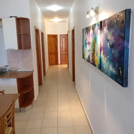 Grenville, Flat 2 Apartmán St. Paul's Bay